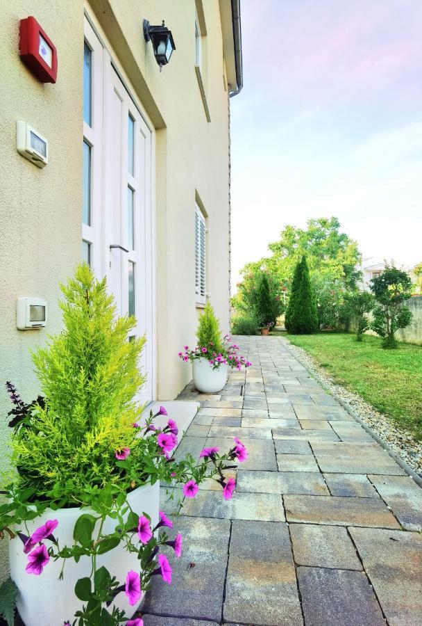 Guesthouse Olei Malinska Exterior photo