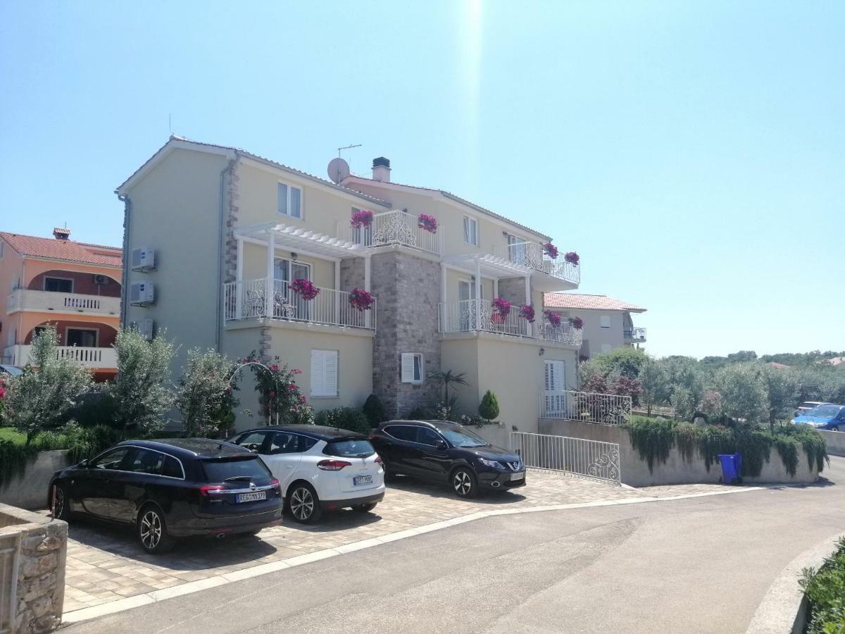 Guesthouse Olei Malinska Exterior photo